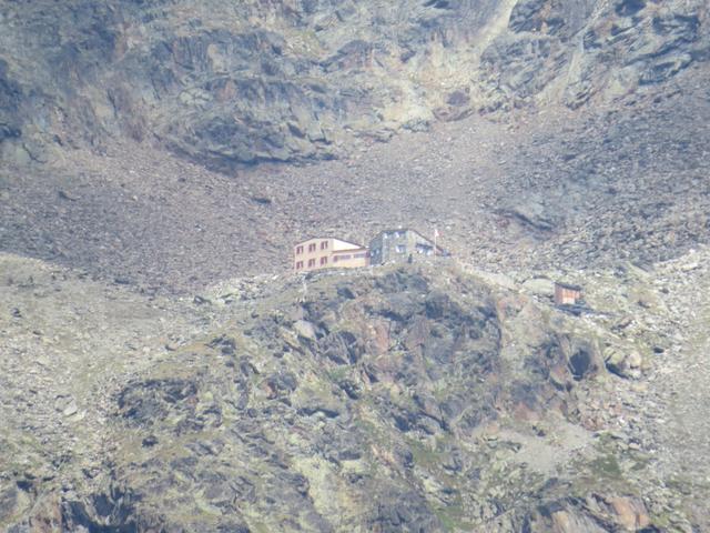 Blick hinauf zur Domhütte die wir auch schon besucht haben