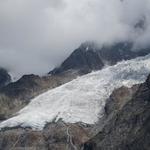 der Hobärggletscher der von der Lenzspitze hinunterzieht, ist aber gut zu erkennen