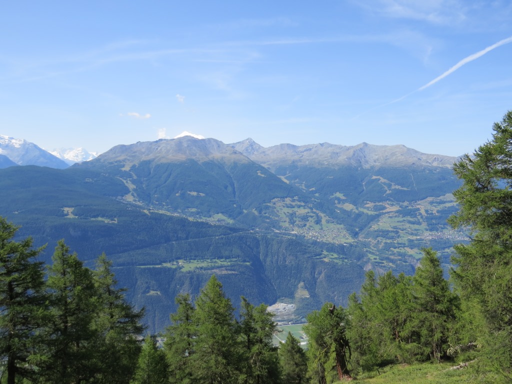 Blick auf die andere Seite des Rhonetals nach Bürchen und zum Augstbordhorn, den wir schon besucht haben