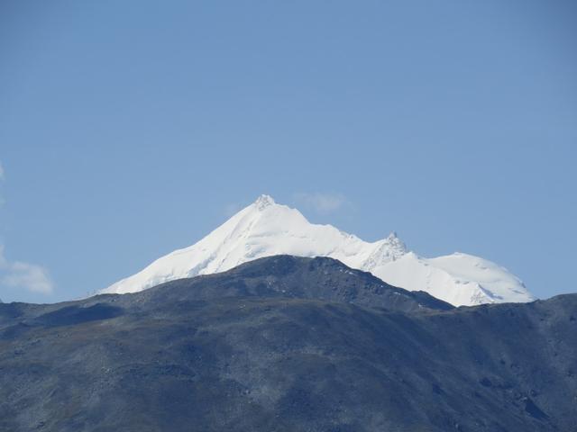 das Weisshorn schiebt sich immer mehr in den Vordergrund