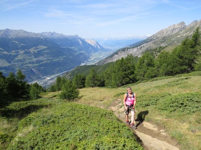 über einen breiten und gutem Wanderweg...