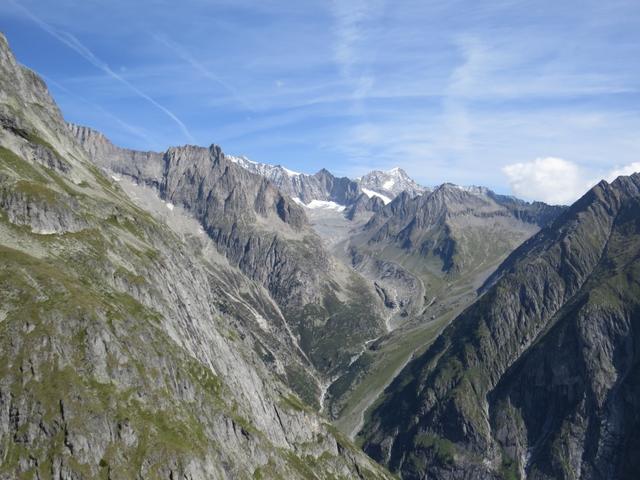 Blick ins Baltschiedertal mit Stockhorn, Strahlhorn, Gredetschhorli und Nesthorn