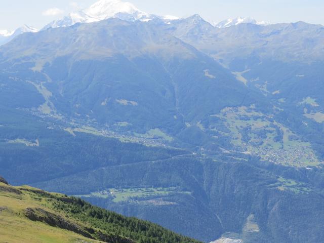 Blick auf die andere Seite des Rhonetal nach Bürchen. Im Hotel Bürchnerhof haben wir schon öfters übernachtet