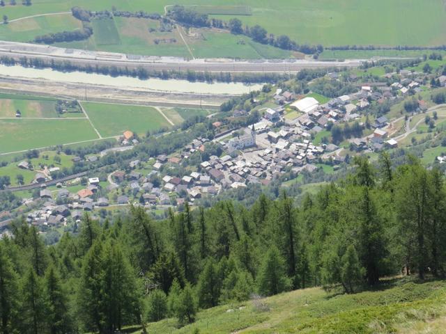 Tief unter uns entdecken wir Ausserberg