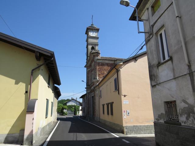 beim kleinen Dorfplatz von Remondo