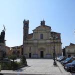 vorbei an der Kirche Santa Maria Assunta mit seiner im Inneren sehenswerte barocke Architektur...