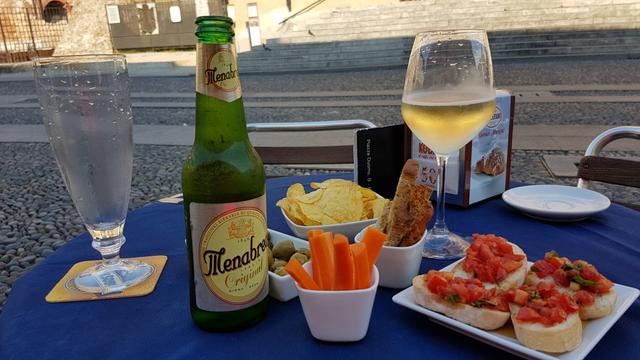 nach mehreren Aperitivi...