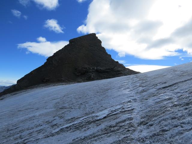 das Mettelhorn schiebt sich immer mehr in den Vordergrund