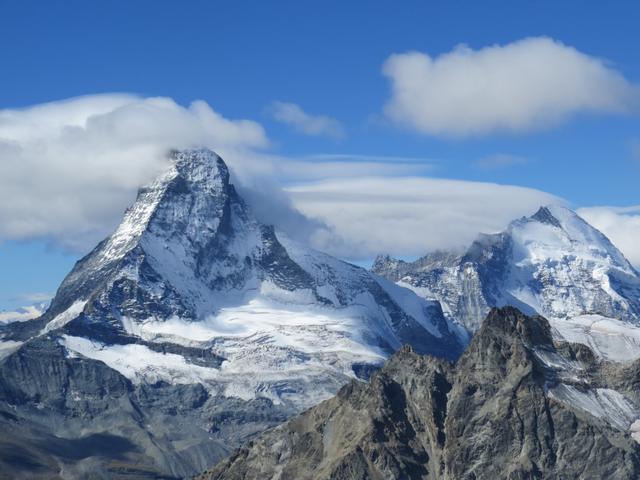 das Matterhorn und Dent d'Hérens herangezoomt