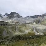 ...sondern rechts ab, und nehmen den Gegenanstieg zur Rothornhütte in Angriff