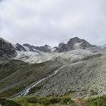 Blick hinauf zum Ober Gabelhorn und zur Wellenkuppe mit Gabelhorn- und Triftgletscher