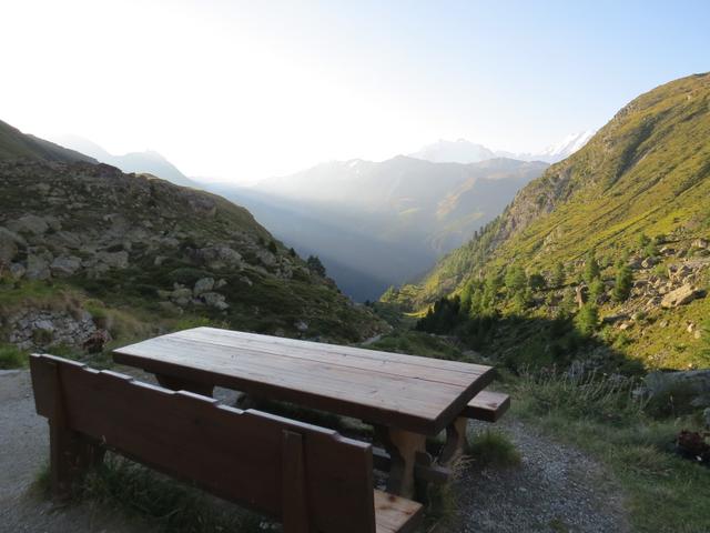 da wir für heute bei bestem Wetter, wieder eine Wanderung eingeplant haben, wollen wir keine Zeit verlieren