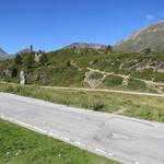 beim grossen Parkplatz auf dem Simplonpass (Kulm) 2005 m.ü.M. direkt neben dem Hotel Simplonblick, parkieren wir das Auto