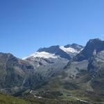 Blick über die Simplonpassstrasse zum Wasenhorn, Monte Leone mit Chaltwassergletscher und Hübschhorn