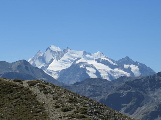 Blick zur Mischabelgruppe mit Balfrin, Dom, Täschhorn und viele mehr