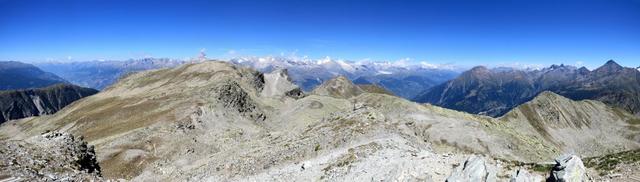 schönes Breitbildfoto mit Blick in die Berner Alpen. Bei Breitbildfotos nach dem anklicken, immer noch auf Vollgrösse klicken