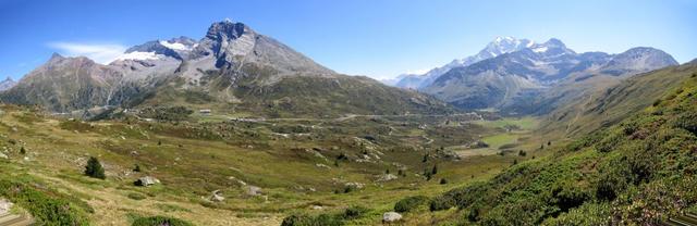 sehr schönes Breitbildfoto mit Blick auf die Simplonpassstrasse. Links geht es ins Rhonetal, rechts nach Italien