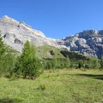 Blick hinauf zum Les Diablerets. Rechts davon gut ersichtlich der Quille du Diable den wir schon besucht haben