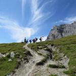 wir erreichen den schmalen Sattel ca. 2500 m.ü.M.