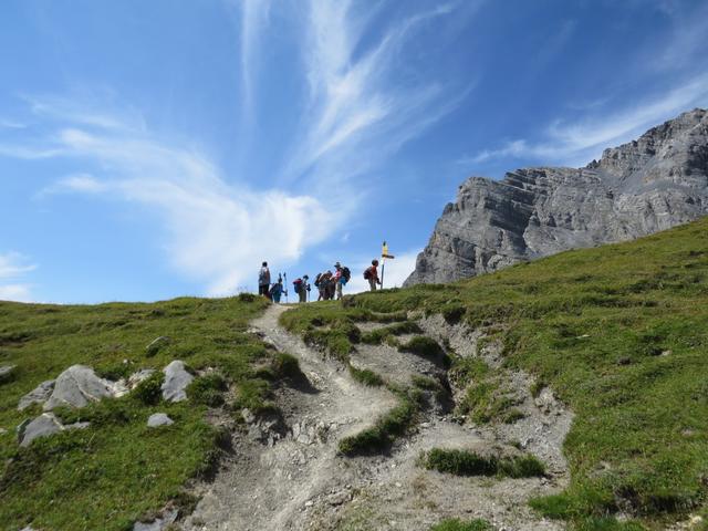 wir erreichen den schmalen Sattel ca. 2500 m.ü.M.