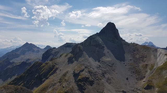 rechts von uns ist der Grand Chavalard, Petit Muveran und Dent du Midi zu sehen