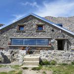 ...erreichen wir die Cabane Rambert 2582m.ü.M. und zugleich der höchste Punkt der gesamten Rundtour