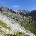 Blick zurück. Links Petit Muveran. Bildmitte Grand Muveran