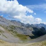 sehr schönes Breitbildfoto mit Blick ins Euloi Hochtal. Bei Breitbildfotos nach dem anklicken, immer noch auf Vollgrösse klick