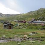 bei den Alpgebäuden und der Cabane de Sorniot 2053 m.ü.M.