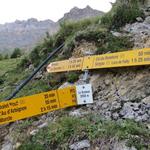 bei der Weggabelung Punkt 2058 m.ü.M. biegen wir rechts ab, Richtung Cabane de la Tourche