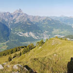 nach den letzten Kurven, stossen wir bei Rionda 2156 m.ü.M. auf einer Terrasse mit einer traumhaften Aussicht!