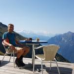 die Aussicht auf den Genfersee und die Dents du Midi ist atemberaubend