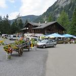 mit Freude beziehen wir in der Auberge Pont de Nant unser vorgängig reserviertes Doppelzimmer