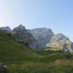 Blick in das Gebiet wo sich die Cabane de Plan Néve befindet, mit Gros Sex, Pierre qu' Abotse und Sex Percé