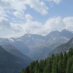 auf der anderen Talseite begrüsst uns die Fletschhorngruppe mit Fletschhorn und Lagginhorn