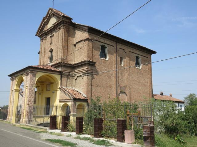 bei der Chiesa della Beata Vergine del Suffragio, stossen wir wieder auf den markierten Pilgerweg