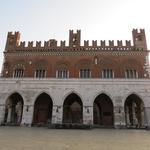 der Palazzo Gotico erbaut 1281