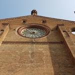 wie viele Kirchen in der Ungebung, wurde auch diese aus Backsteinen erbaut