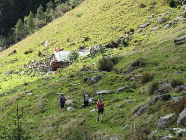 ...und biegen danach talauswärts wandernd, zur Berghütte Walibach