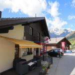 da uns die Seilbahn kurz vor der Nase abgefahren ist, kehren wir ins nahe gelegene Hotel Bellwald ein