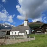 nach dieser schönen Pause, verlassen wir das Hotel Bellwald, laufen an der Kirche vorbei zur Bergstation der Seilbahn