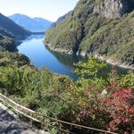 Vogorno liegt direkt beim Stausee wo die Verzasca aufgestaut wird