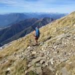 ...beginnen wir mit dem fast endlosen Abstieg der uns 2000m! tiefer nach Vogorno führen wird