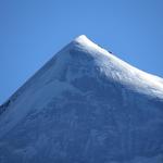 die vergletscherten Flanken des Piz Roseg blenden einem fast