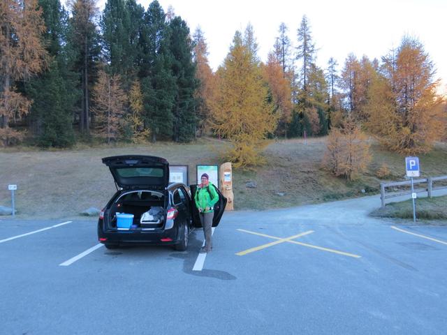 von Pontresina mit dem Auto zum grossen Parkplatz, bei Punt Ota 1774 m.ü.M.