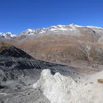 die Seitenmoränen verdeutlichen die einstige Ausmasse des Tschierva-Gletscher