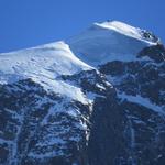 Piz Bernina mit der "Himmelsleiter" des Biancograts herangezoomt