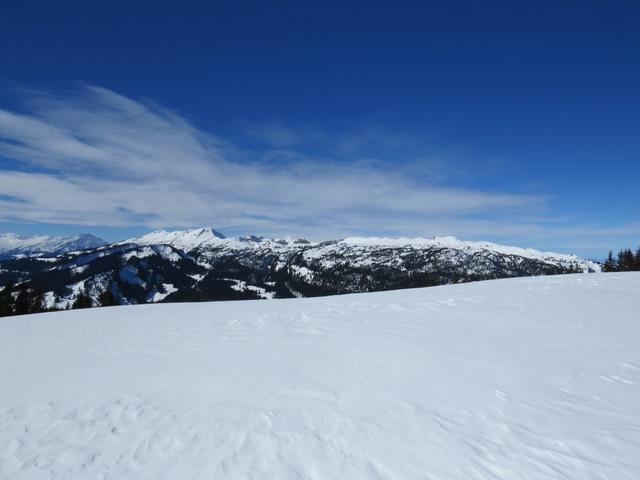 Blick zu den sibe Hängste, Gemmenalphorn, Niederhorn und Niesen. Was war das für eine schöne Wanderung