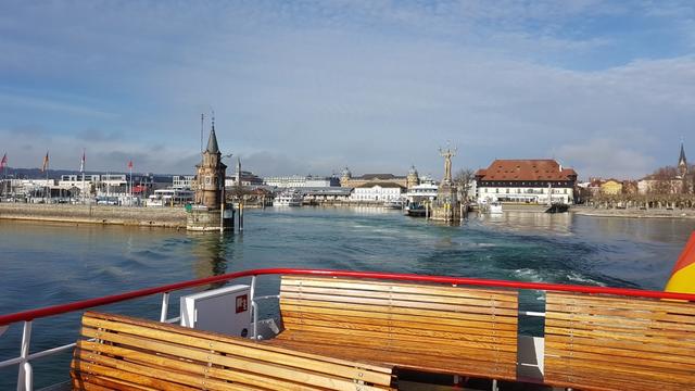 wir verlassen den Hafen von Konstanz