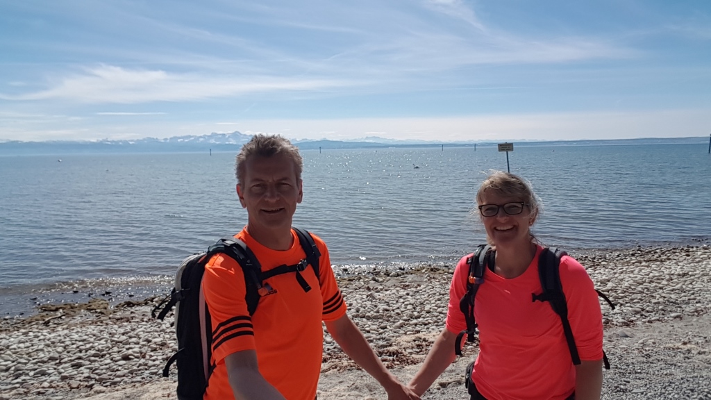 Erinnerungsfoto aufgenommen bei einem Strand direkt am Bodensee